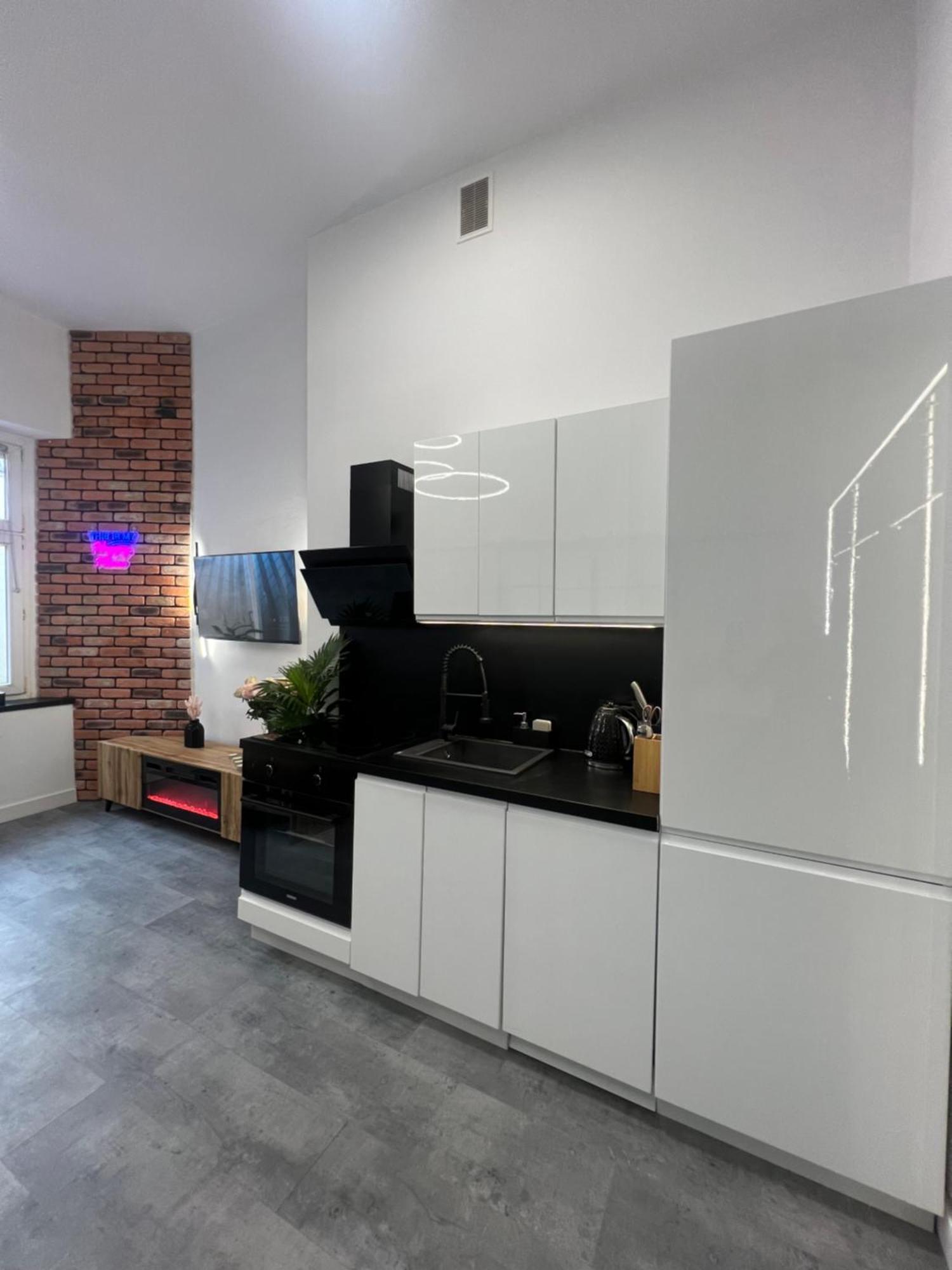 Loft W Centrum Z Jacuzzi Breslavia Exterior foto