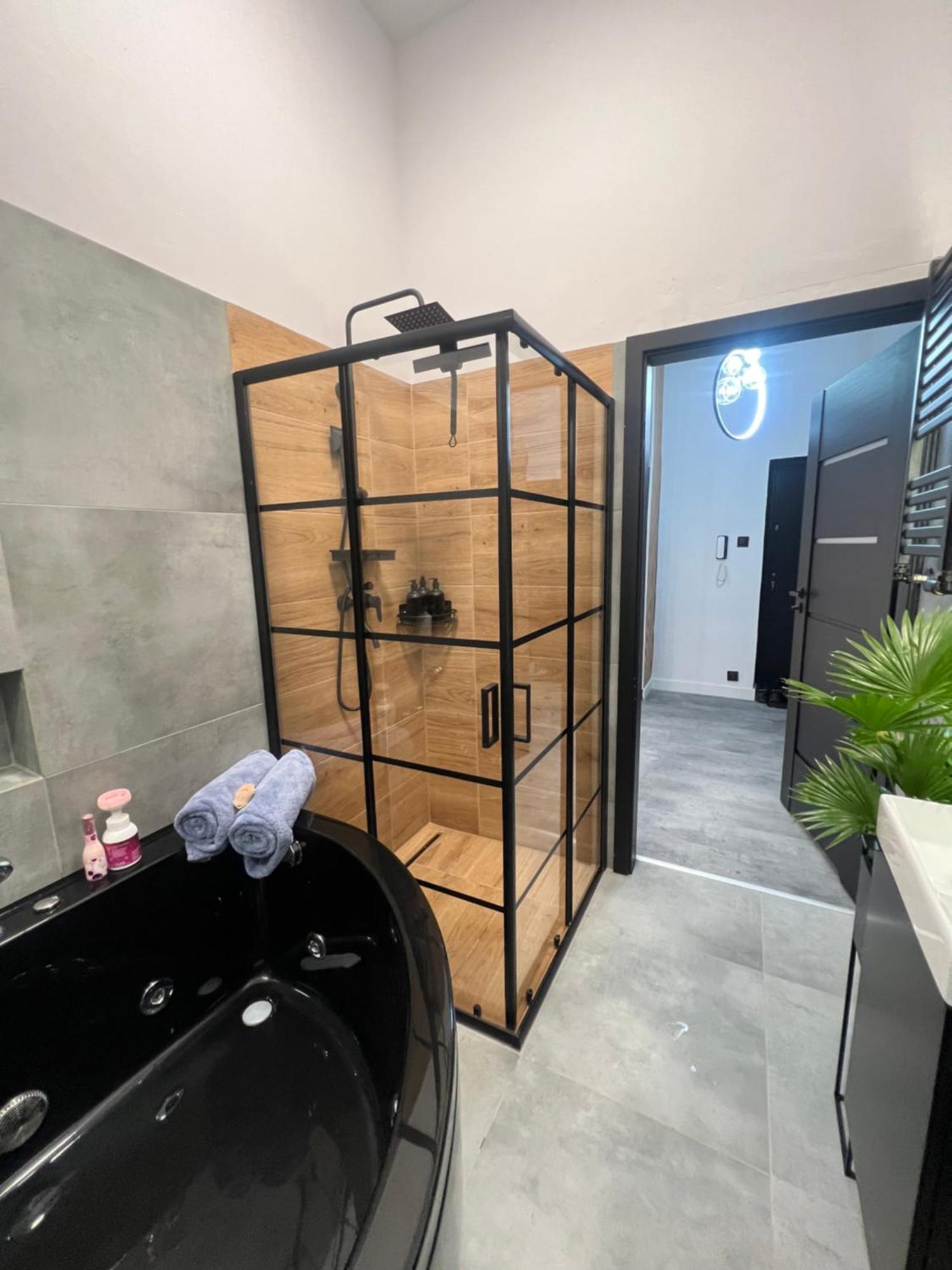 Loft W Centrum Z Jacuzzi Breslavia Exterior foto