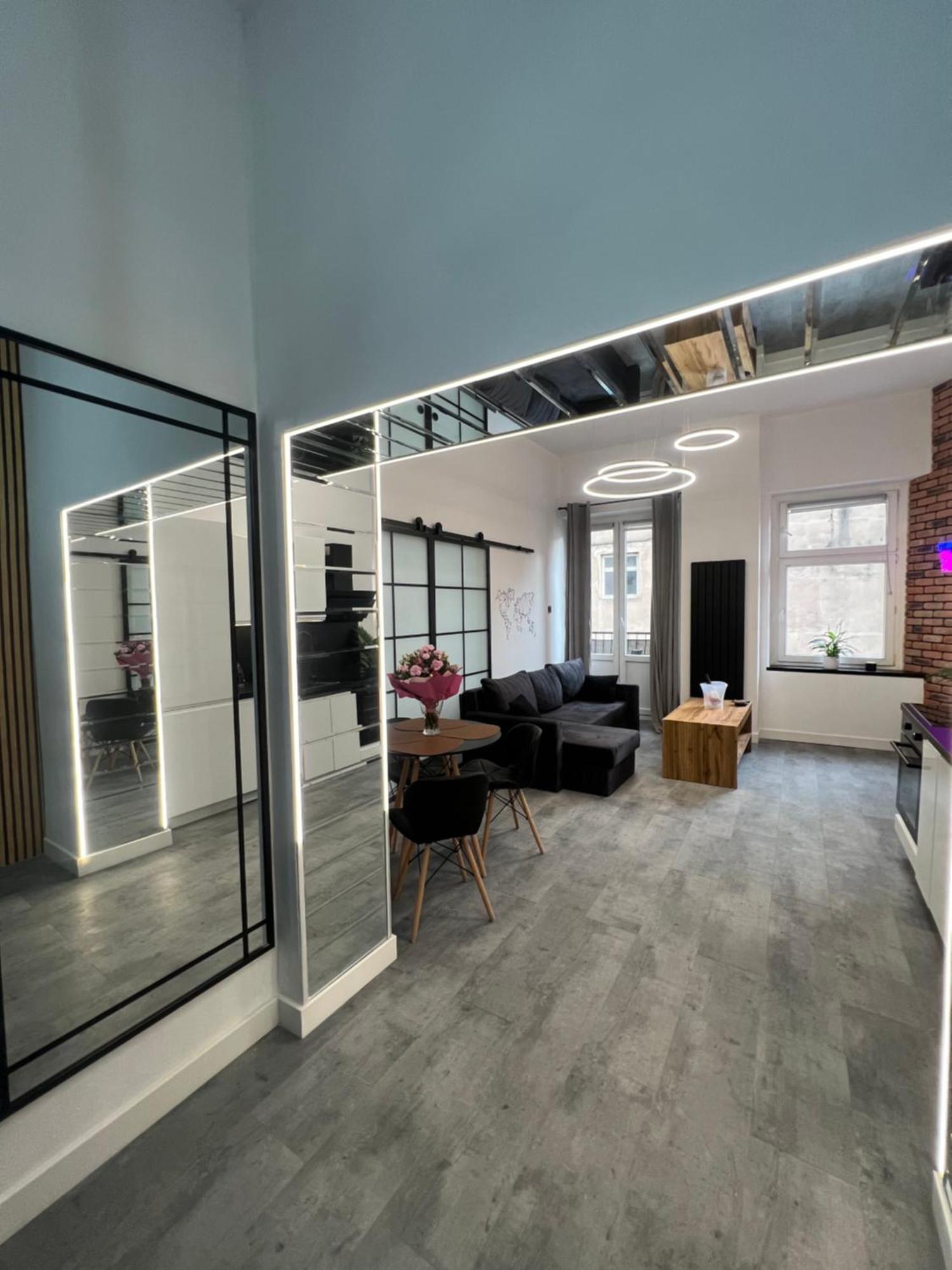 Loft W Centrum Z Jacuzzi Breslavia Exterior foto