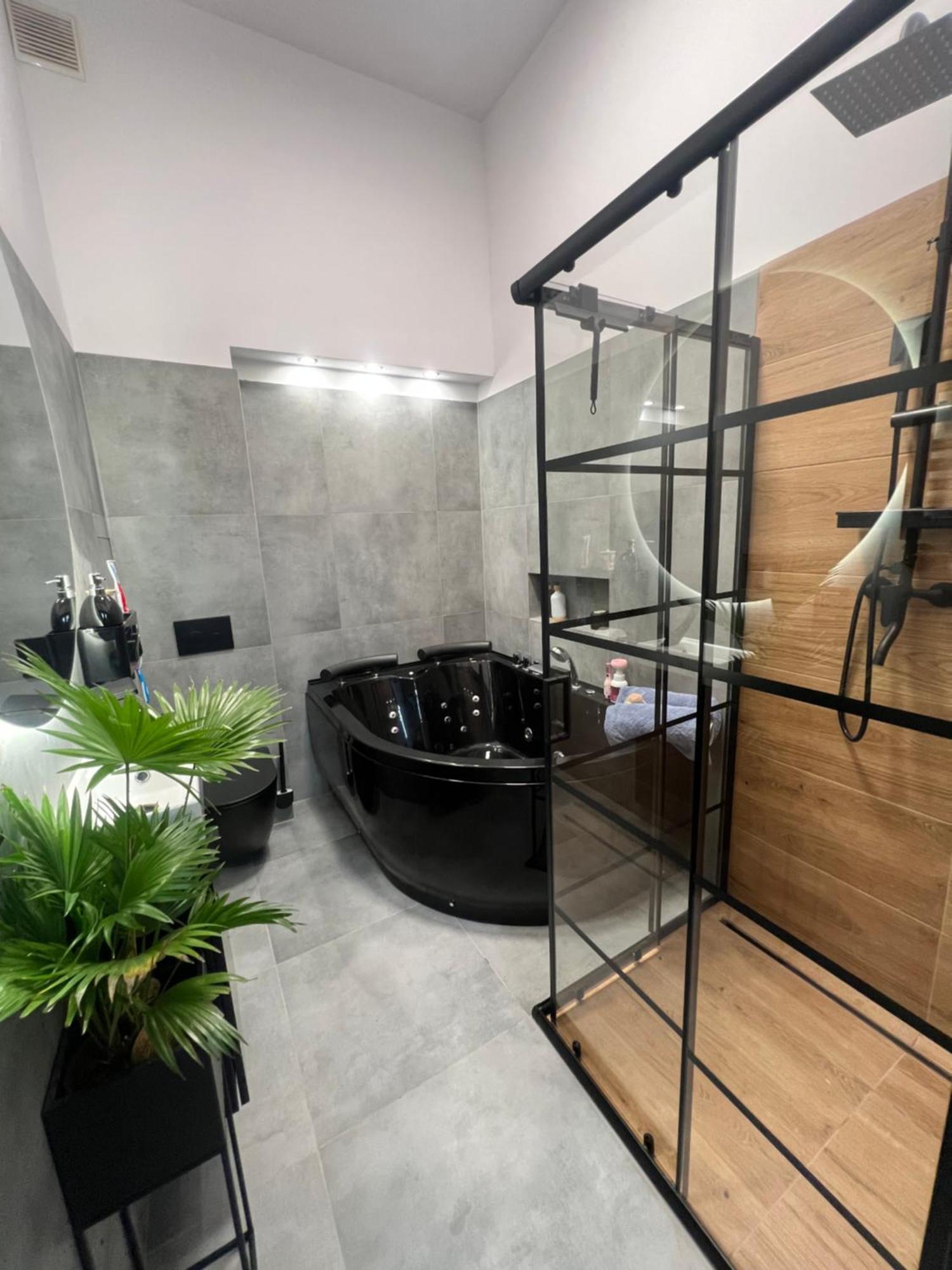Loft W Centrum Z Jacuzzi Breslavia Exterior foto