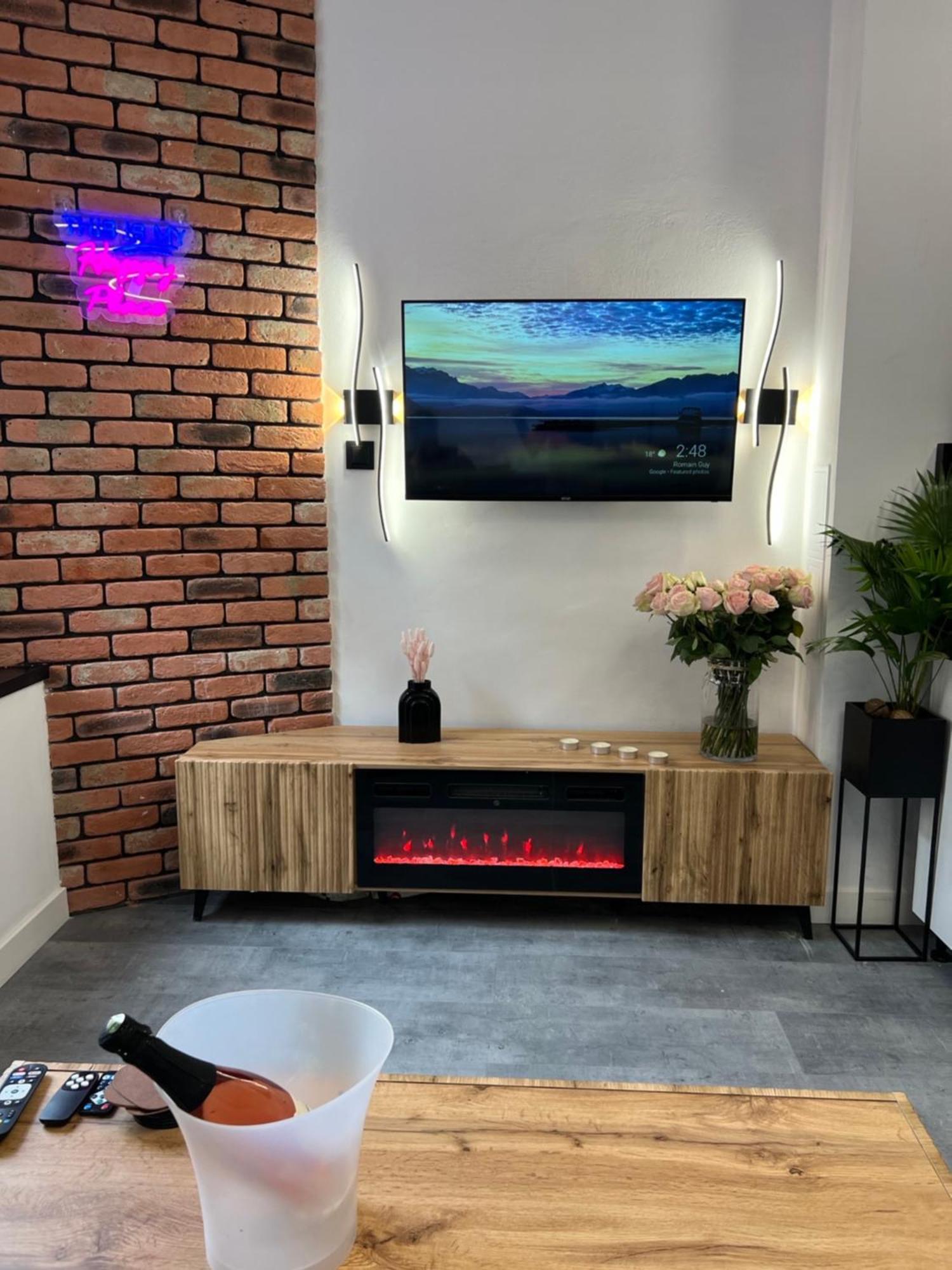Loft W Centrum Z Jacuzzi Breslavia Exterior foto