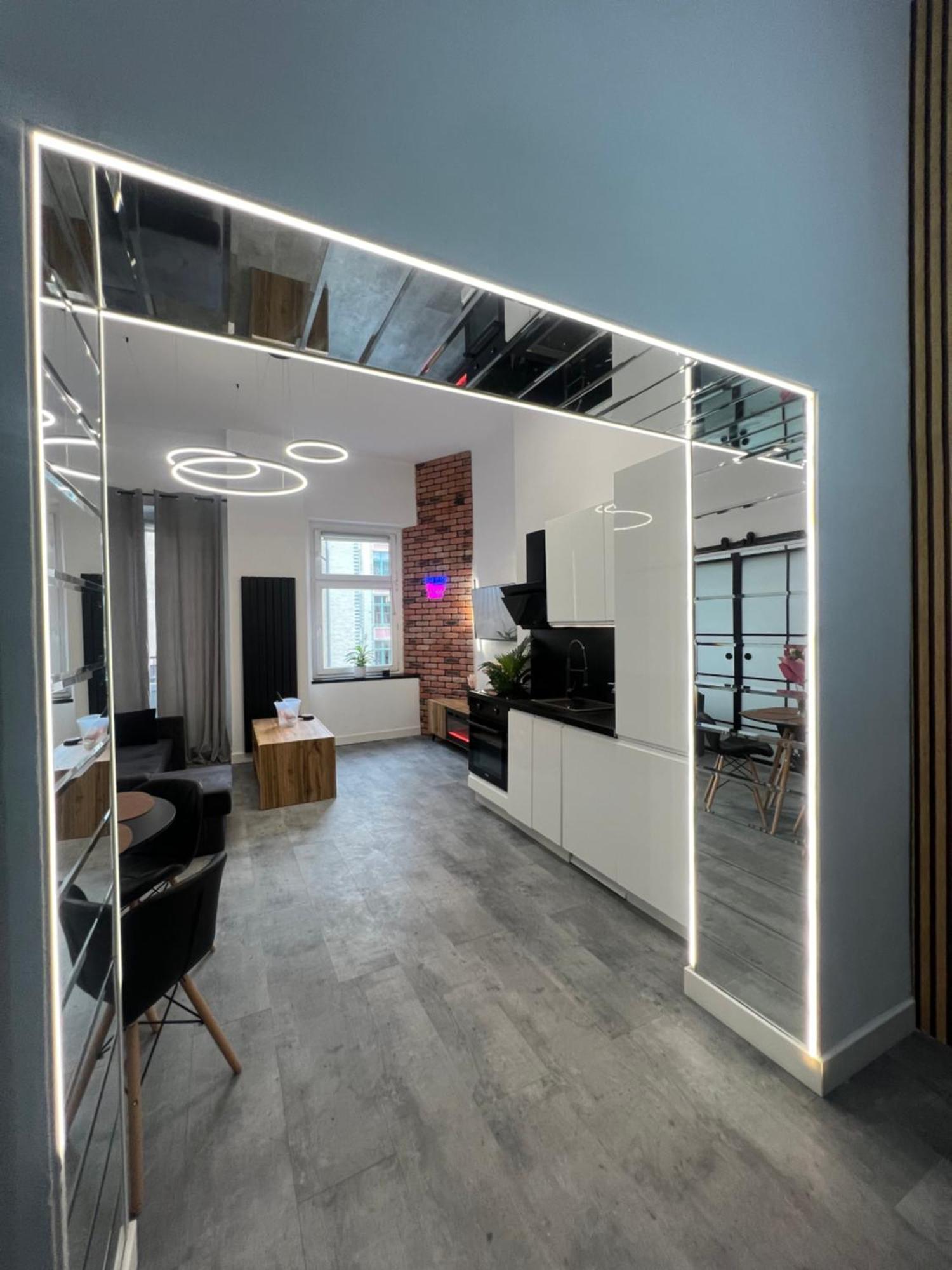 Loft W Centrum Z Jacuzzi Breslavia Exterior foto